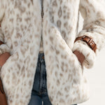 Fashionable Retro Leopard Print Off-white Faux Fur Short Coat With Zippered Sleeves