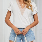 Zeagoo Zeagoo Women's Contrast Lace Trim V Neck Blouses Petal Short Sleeve Tunic Loose Casual Soft Shirts