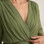 Mónica - Vestido de Chiffon con Escote en V