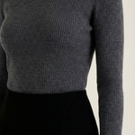 Gail long-sleeved wool sweater with collar
